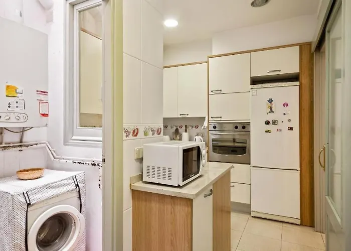 Old Town Apartment *